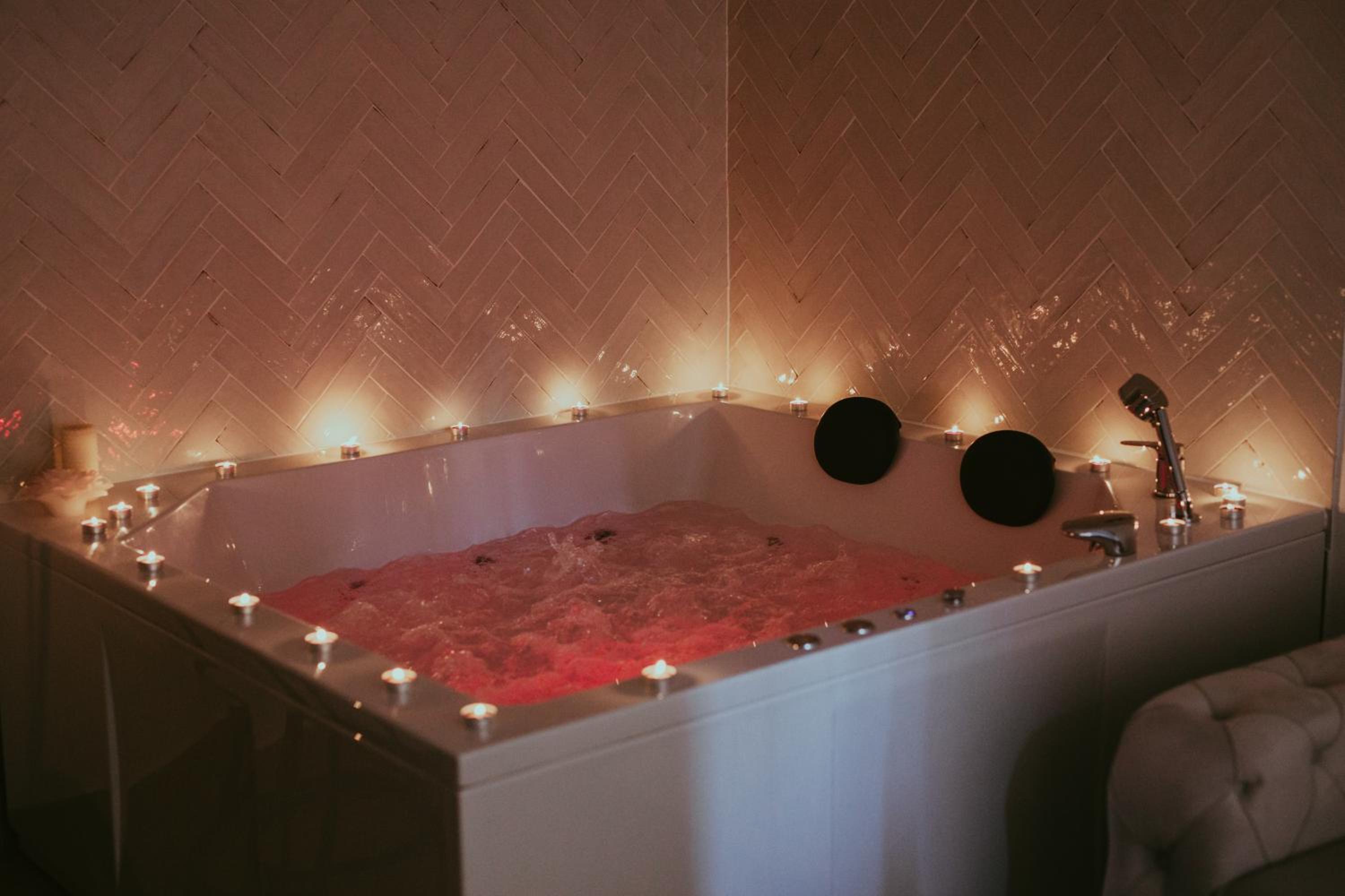 Luxury Jacuzzi Apartment