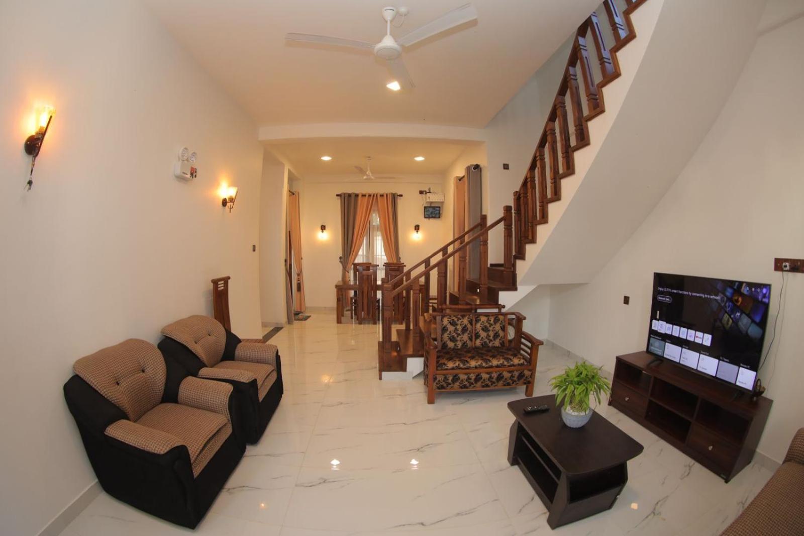 Hide Hiriketiya Villa