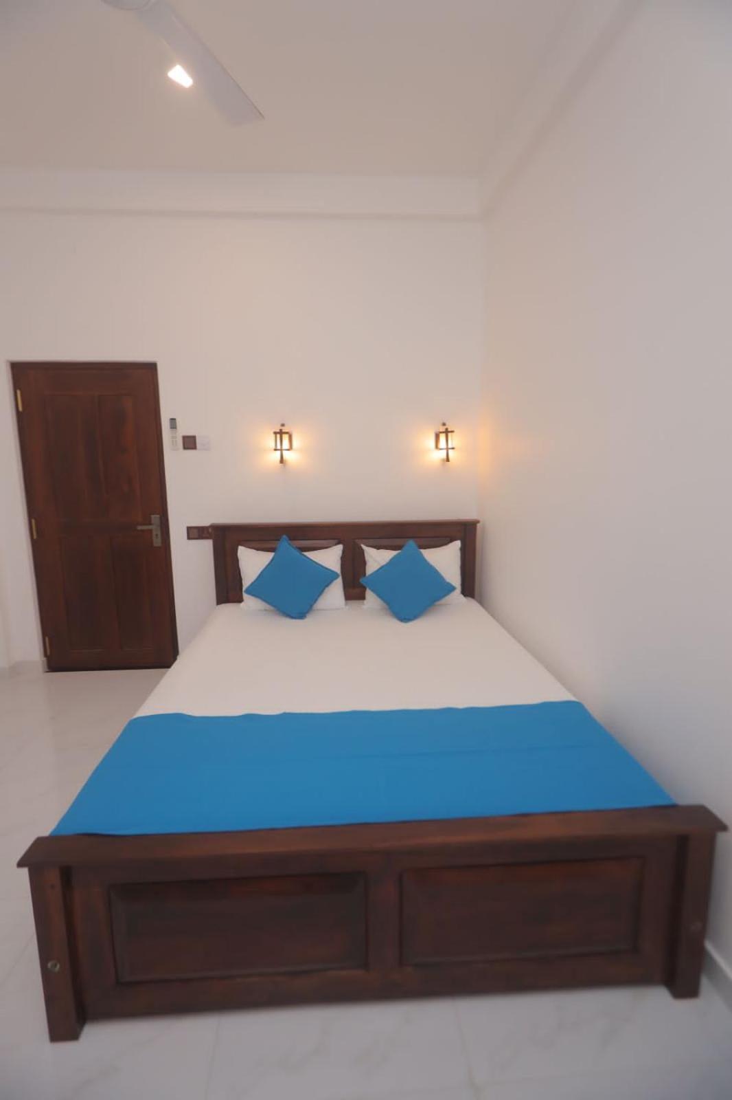 Hide Hiriketiya Villa