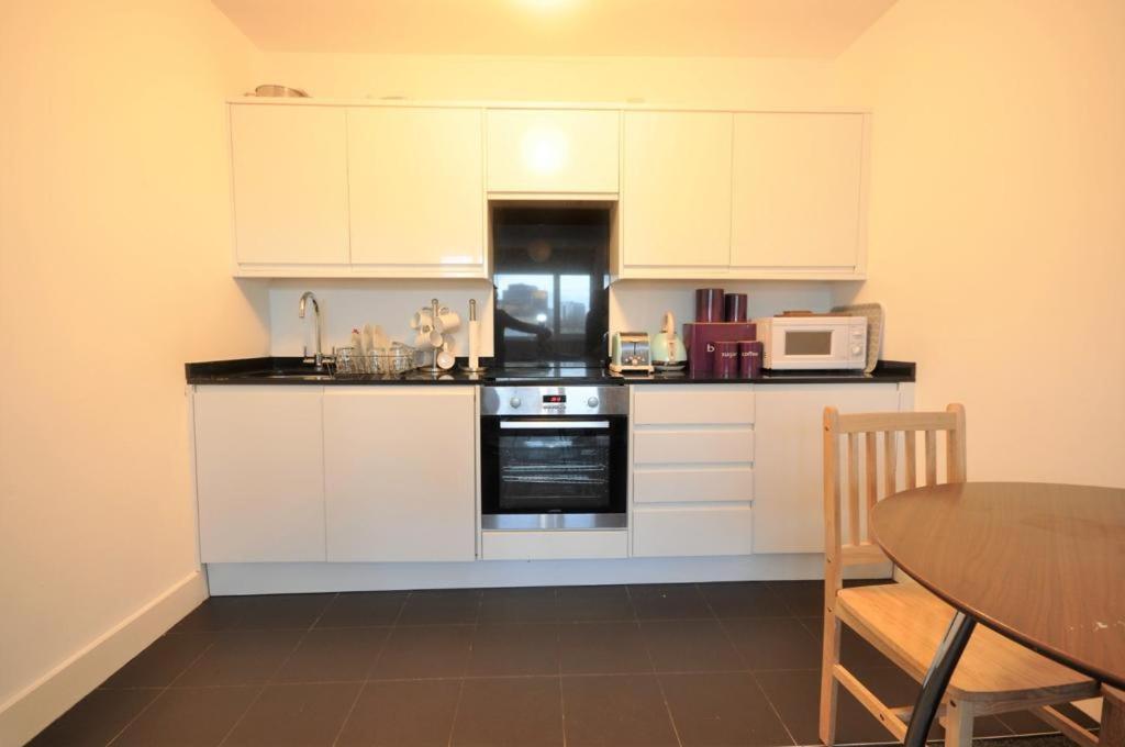 Cosmopolitan Comfort Private Bedrooms in Euston 106