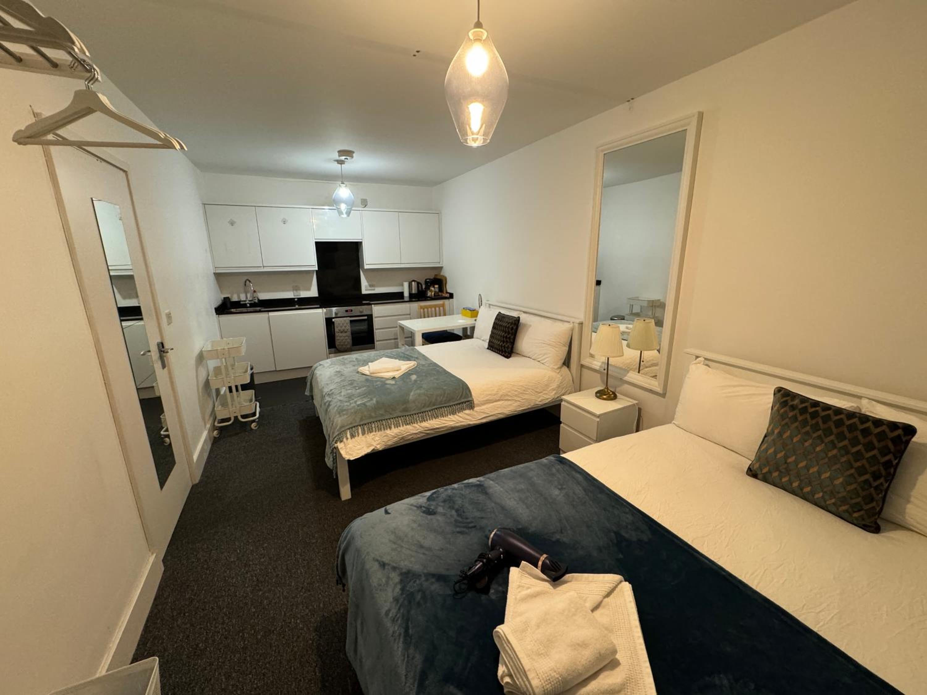 Cosmopolitan Comfort Private Bedrooms in Euston 106