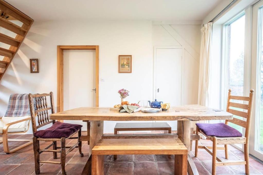Barretts Barn, Yoxford view 5