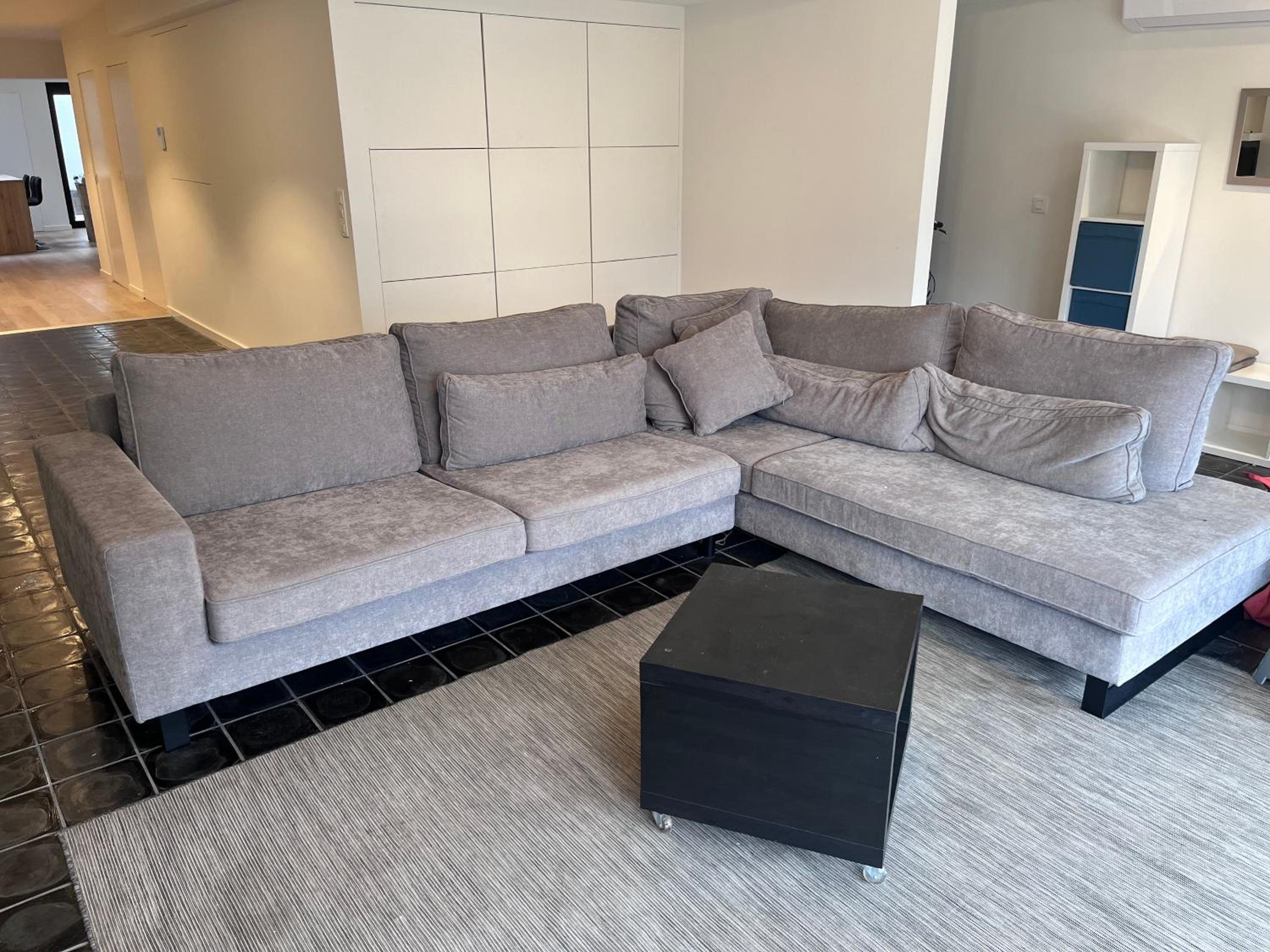 New bright 180m2 appartement,100m from the beach