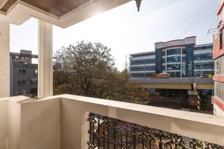 The City Dwellers by Red Olive Wifi Private Balcony