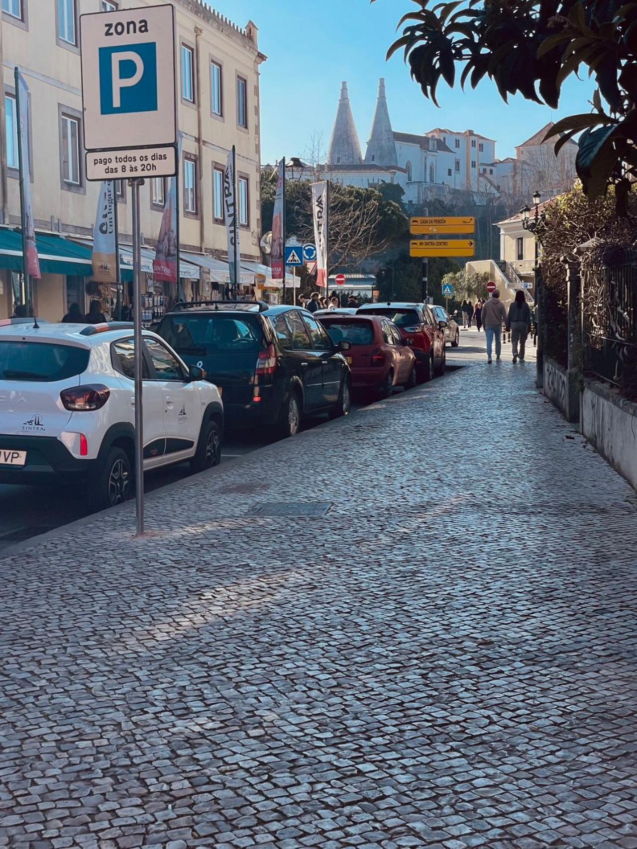 Happy Holiday Sintra