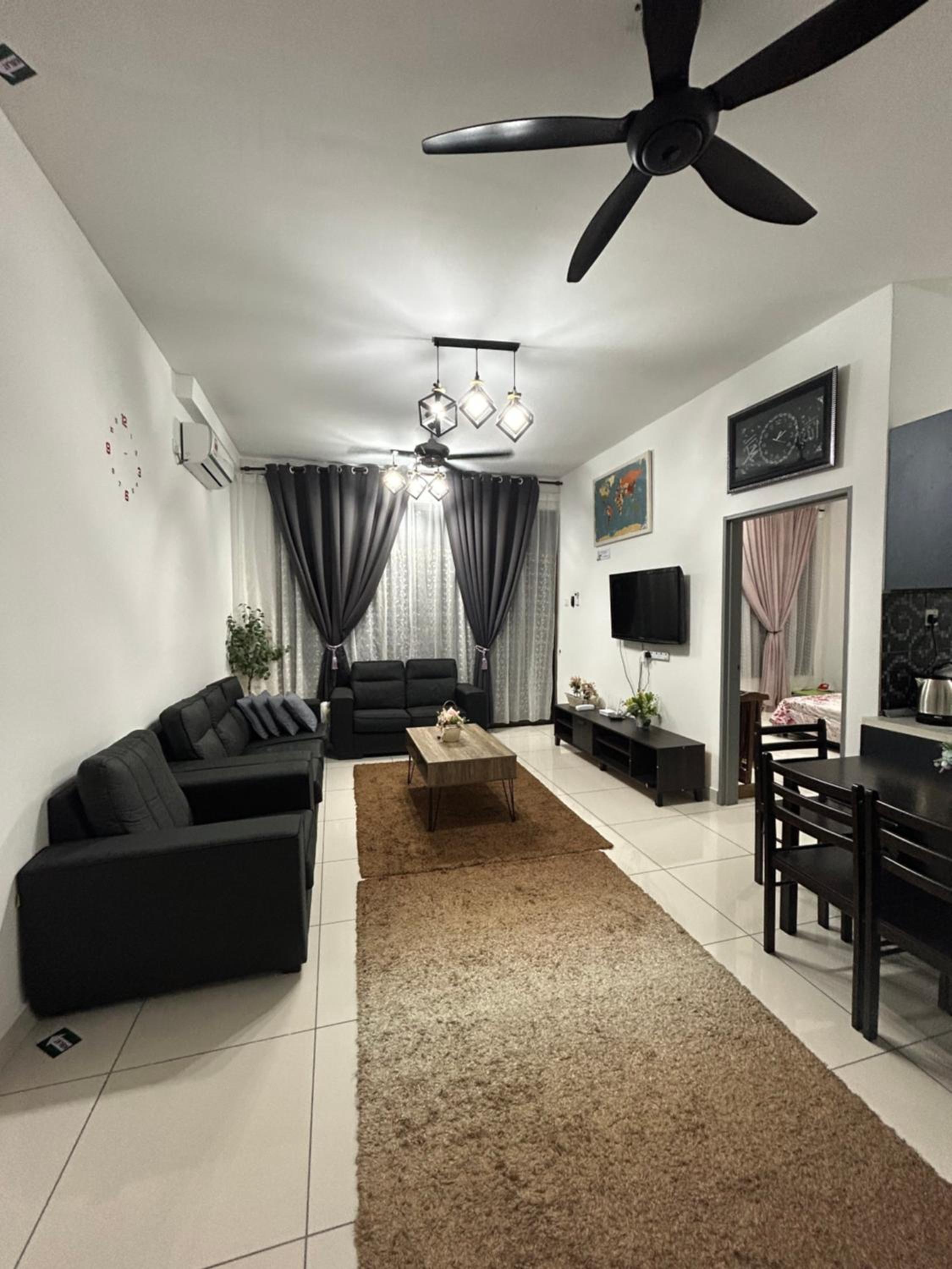 Parc Regency Tiara Homestay