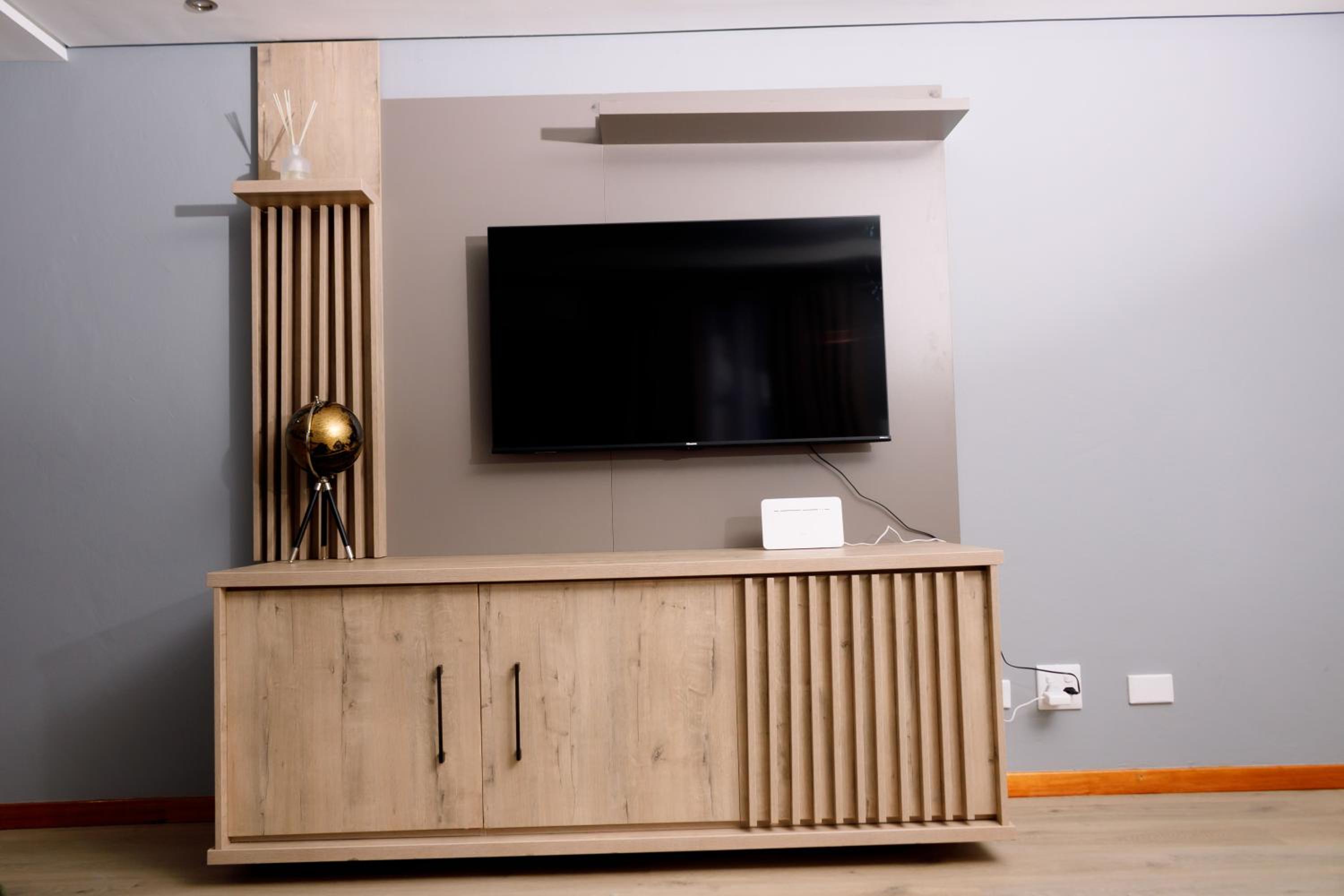 Uptown Apartments - Casalinga Villas view 3