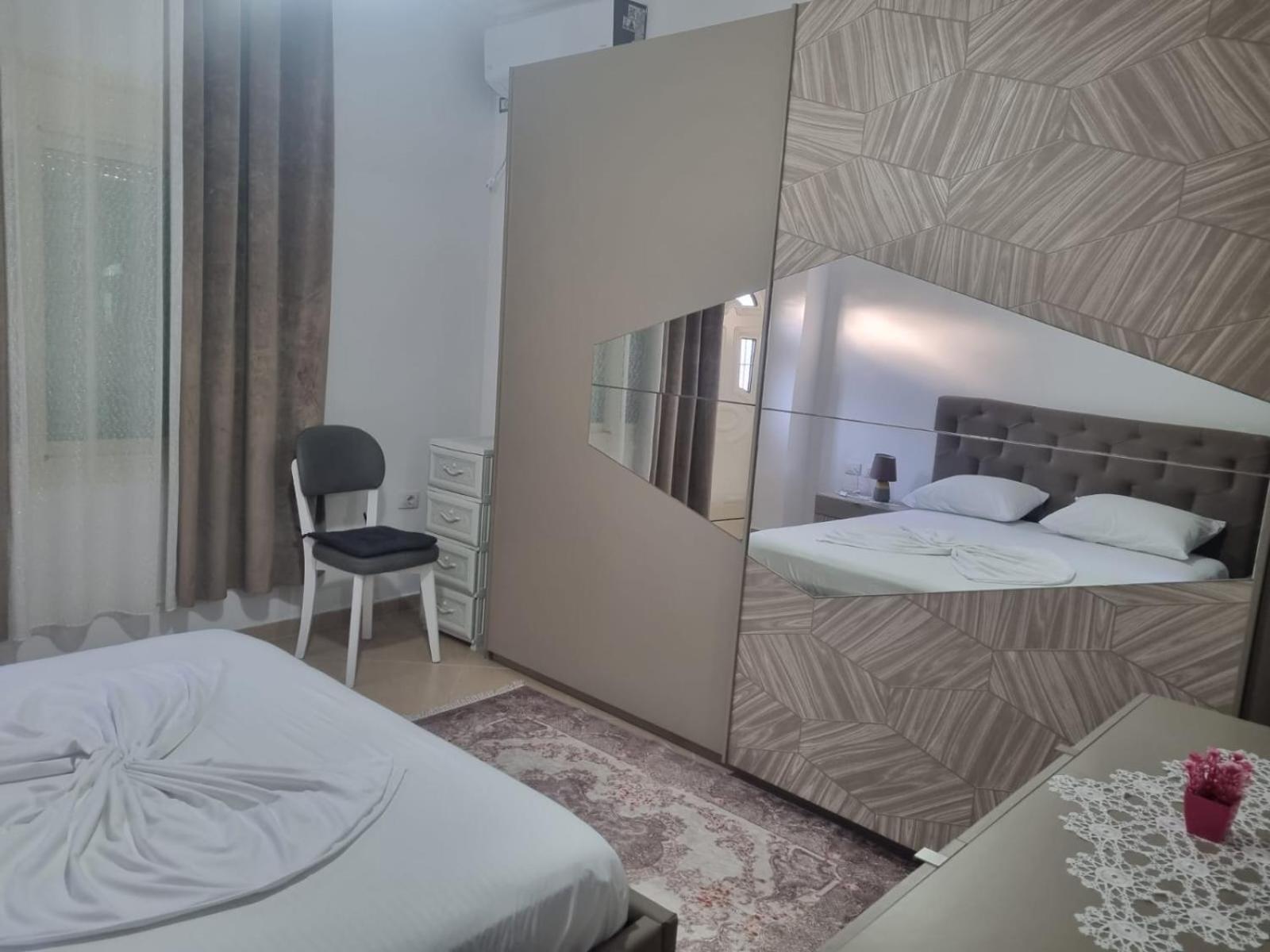 Vila megi-Rent Room
