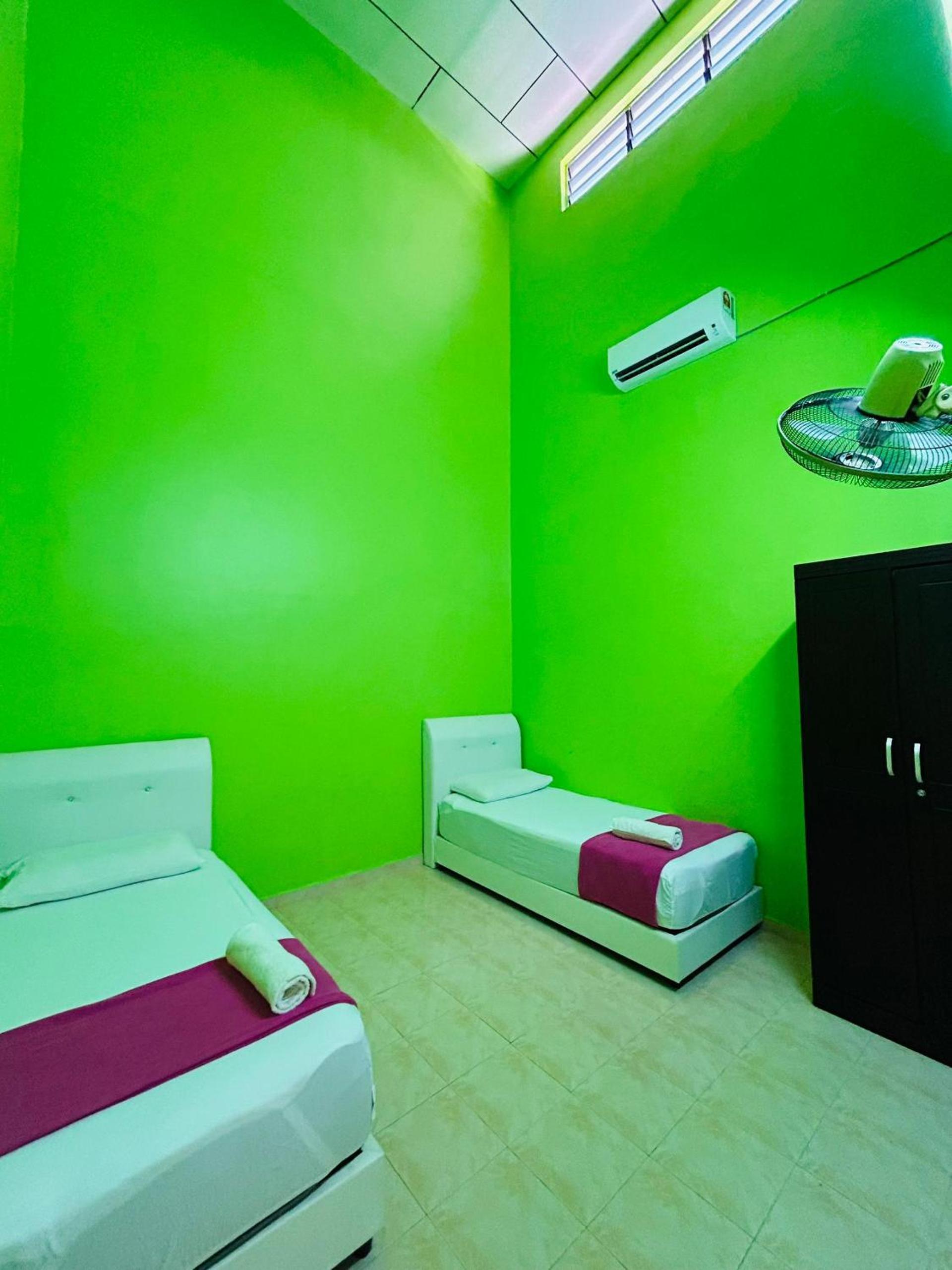 NOOR Homestay Sena Indah photo 5