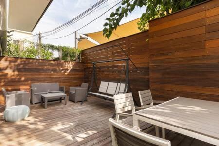 Garden Oasis by Five Stay view 3