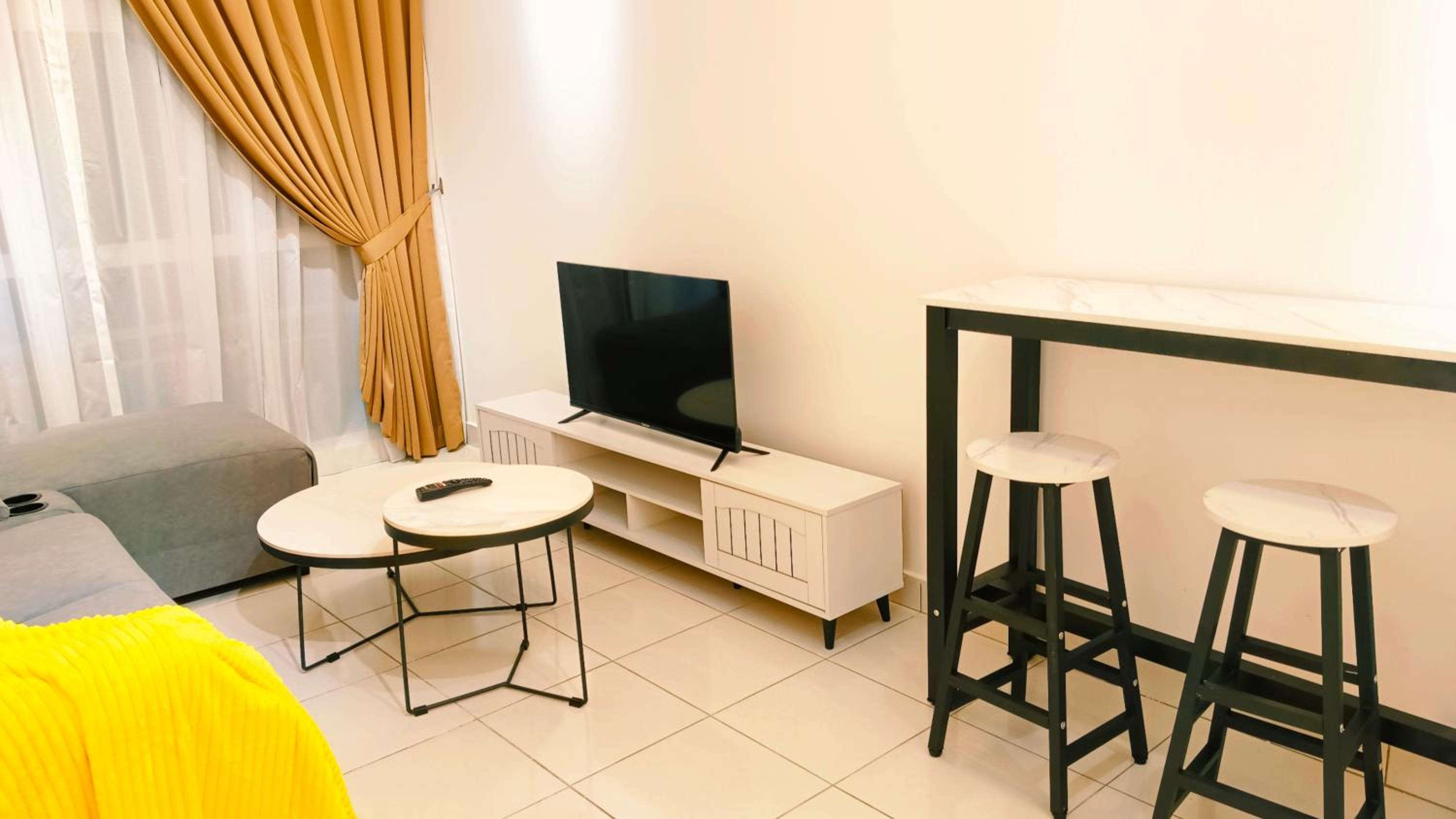 Kulai Apartment 3BR-5BR near IOI, Aeon and Senai Airport photo 8
