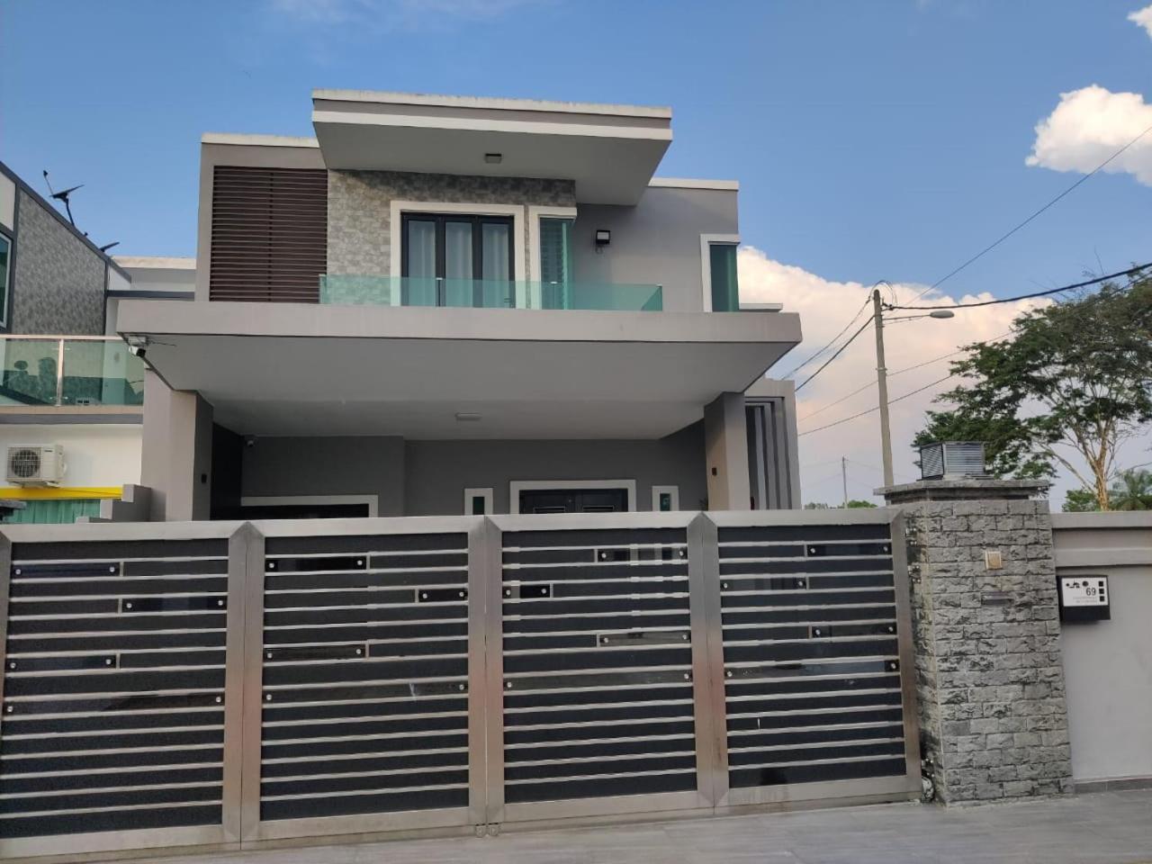 16 Paxs Bungalow Homestay Hutan Melintang by Aloha photo 1