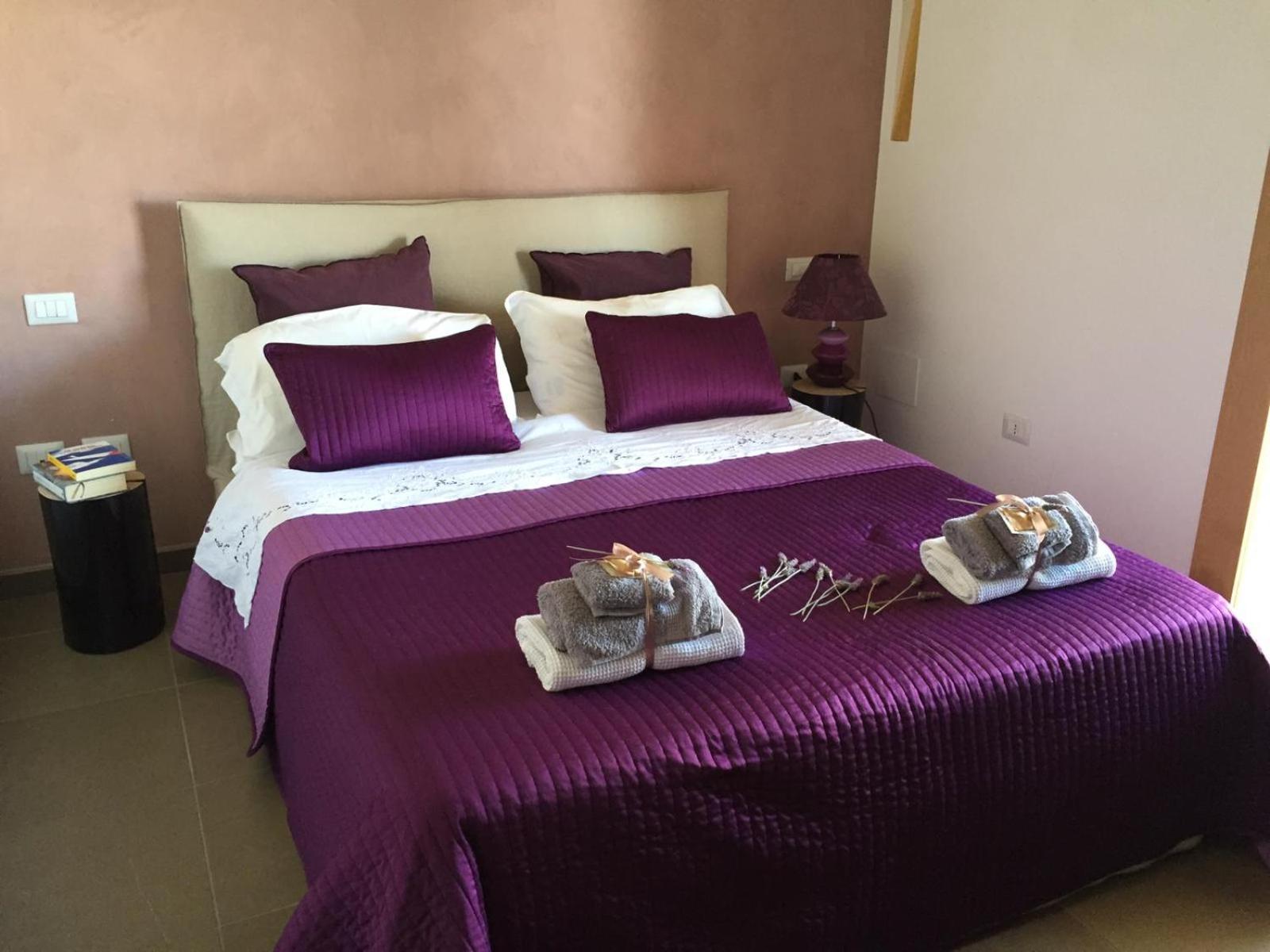 Castellabate House