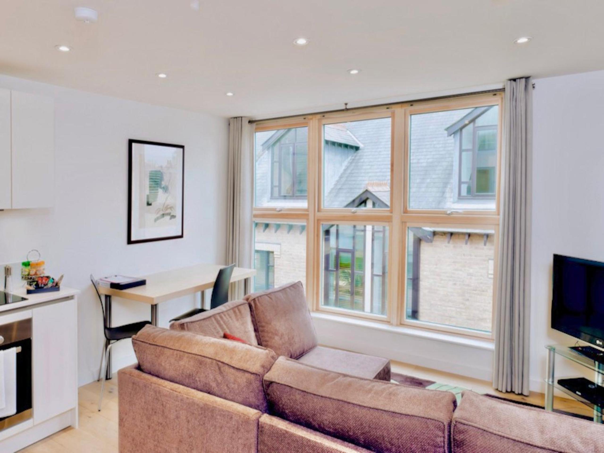 Your Space Apartments - Cambridge Place view 5