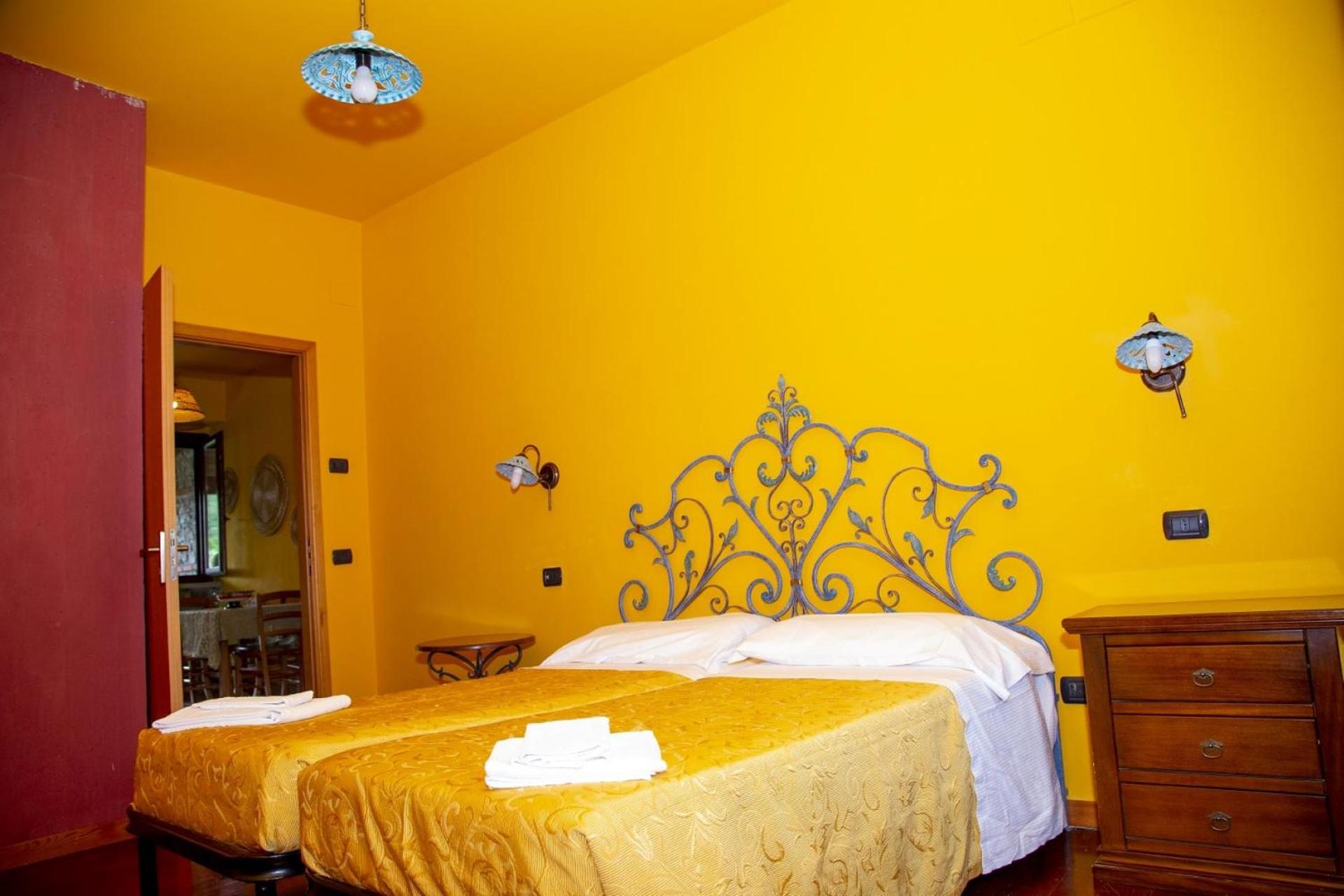 Basilicata Foresteria di San Leo Villa Esclusiva con Piscina