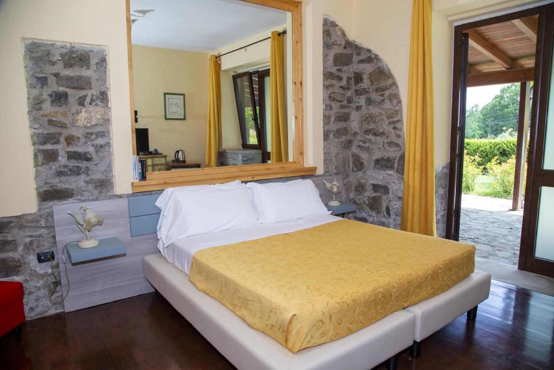 Basilicata Foresteria di San Leo Villa Esclusiva con Piscina