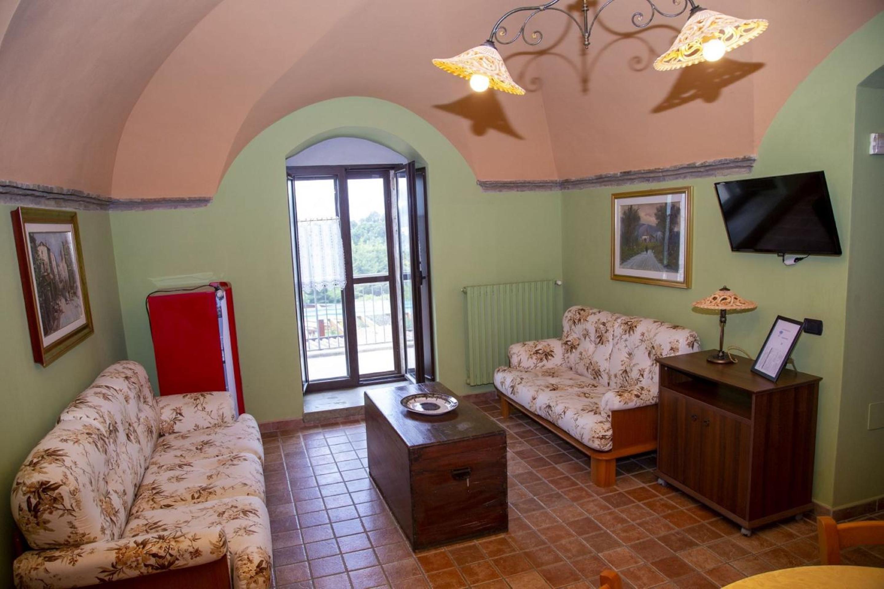 Basilicata Foresteria di San Leo Villa Esclusiva con Piscina