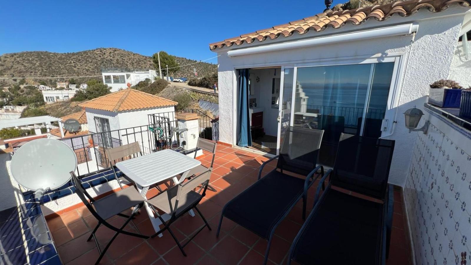 Preciosa casa con vista al mar view 2