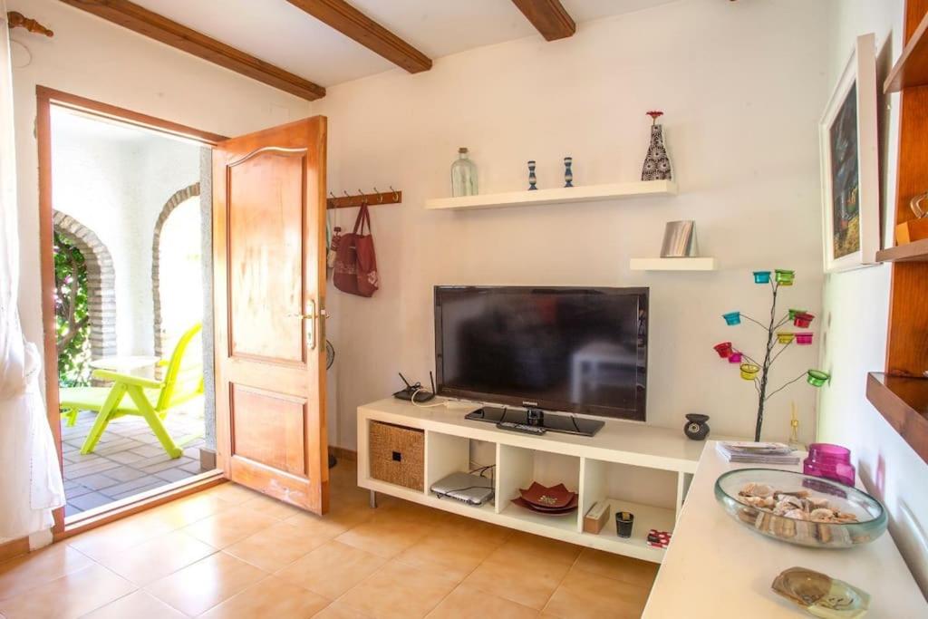 Casa en Denia con piscina y jardín view 4