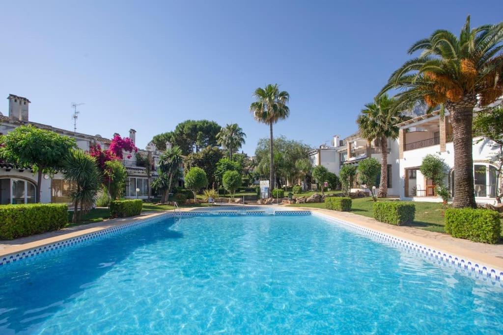 Casa en Denia con piscina y jardín view 3