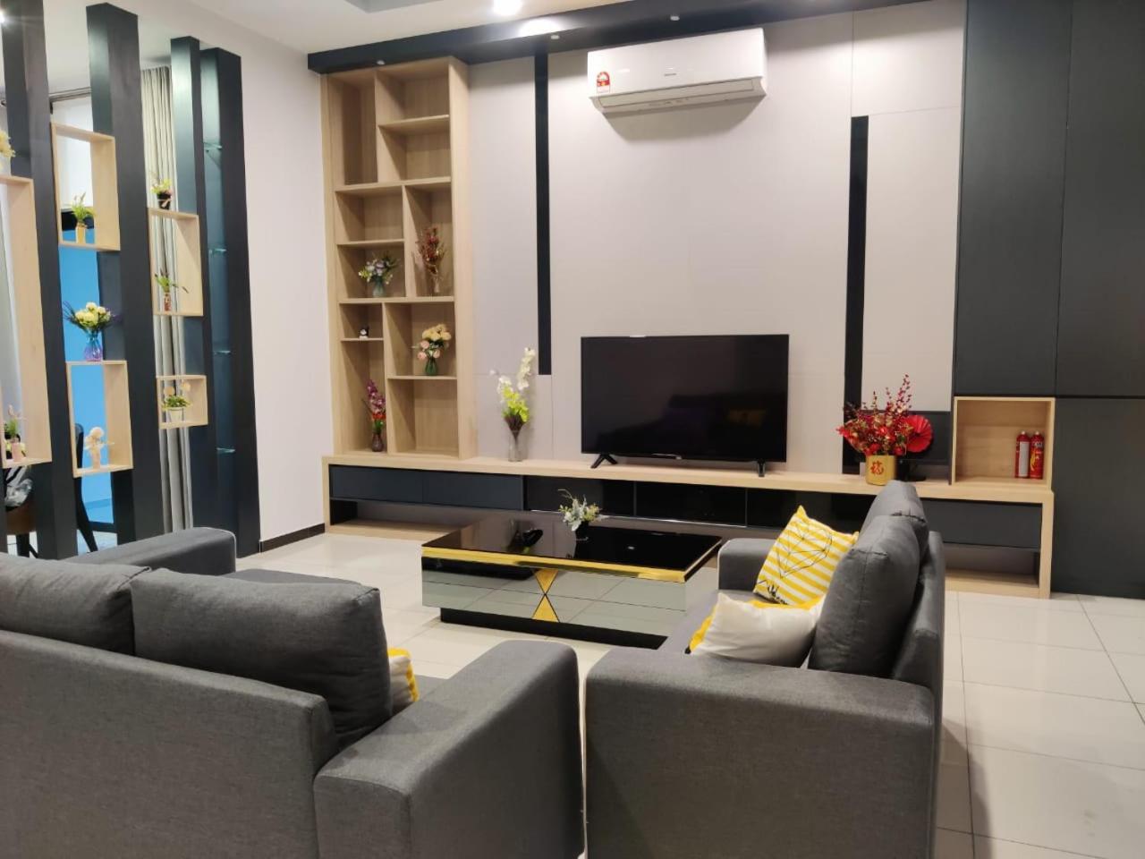 16 Paxs Bungalow Homestay Hutan Melintang by Aloha photo 2