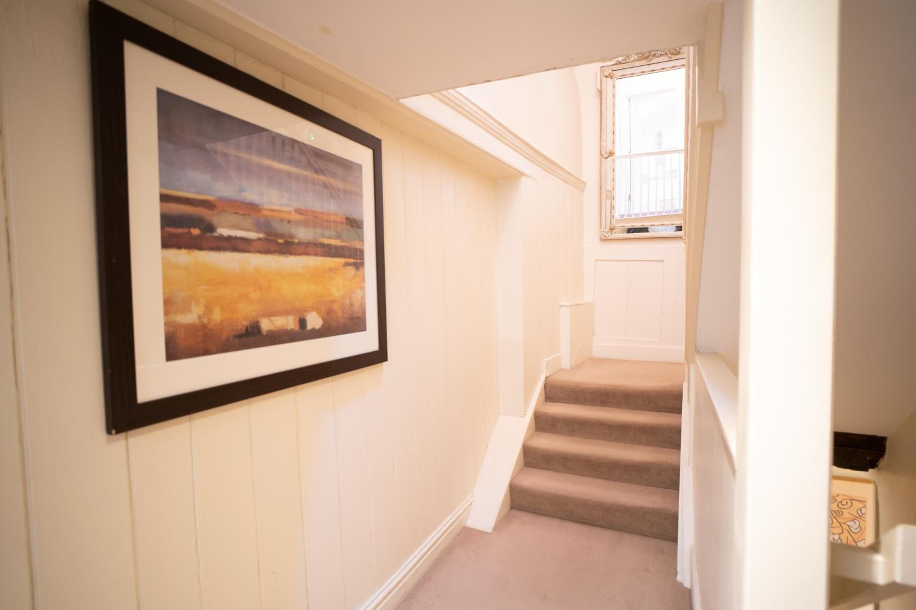 The Bakehouse - central townhouse sleeps 8 people view 2