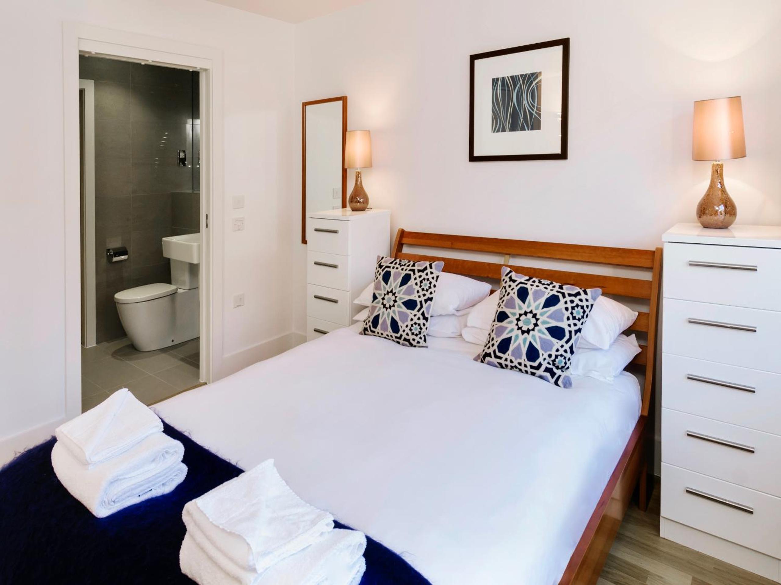 Your Space Apartments - Eden House view 3