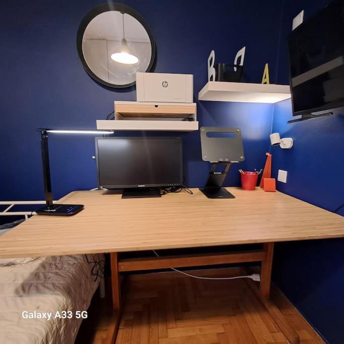 A Home Office penthouse, Syngrou- Fix Metro St.