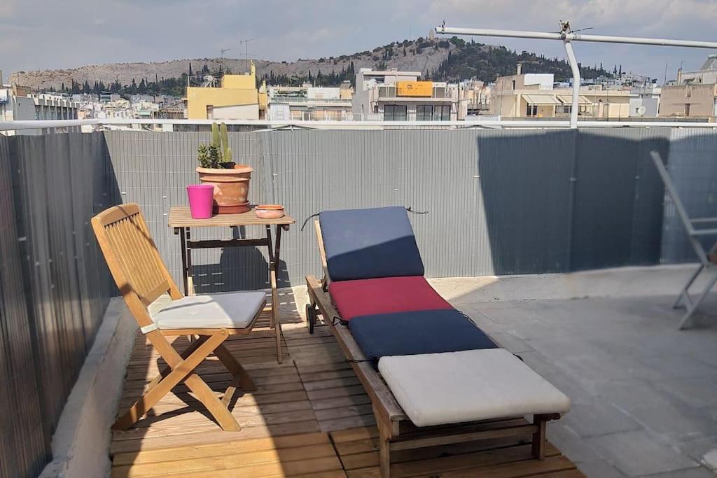 A Home Office penthouse, Syngrou- Fix Metro St.