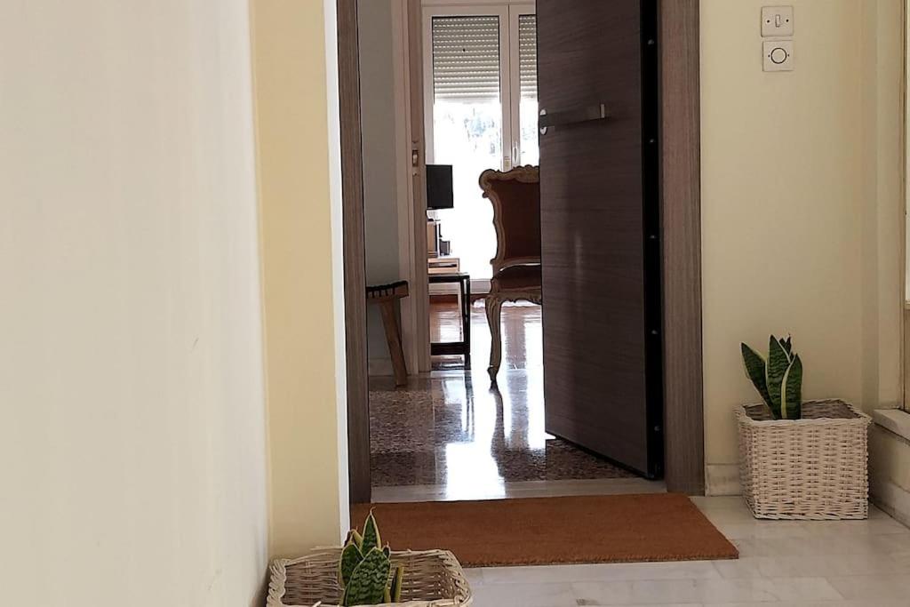 A Home Office penthouse, Syngrou- Fix Metro St.