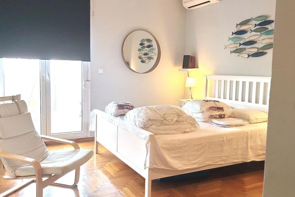 A Home Office penthouse, Syngrou- Fix Metro St.