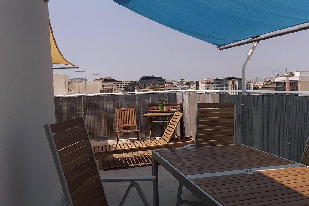 A Home Office penthouse, Syngrou- Fix Metro St.