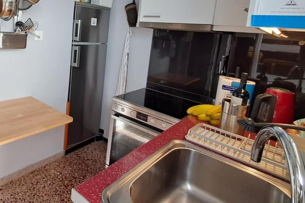 A Home Office penthouse, Syngrou- Fix Metro St.