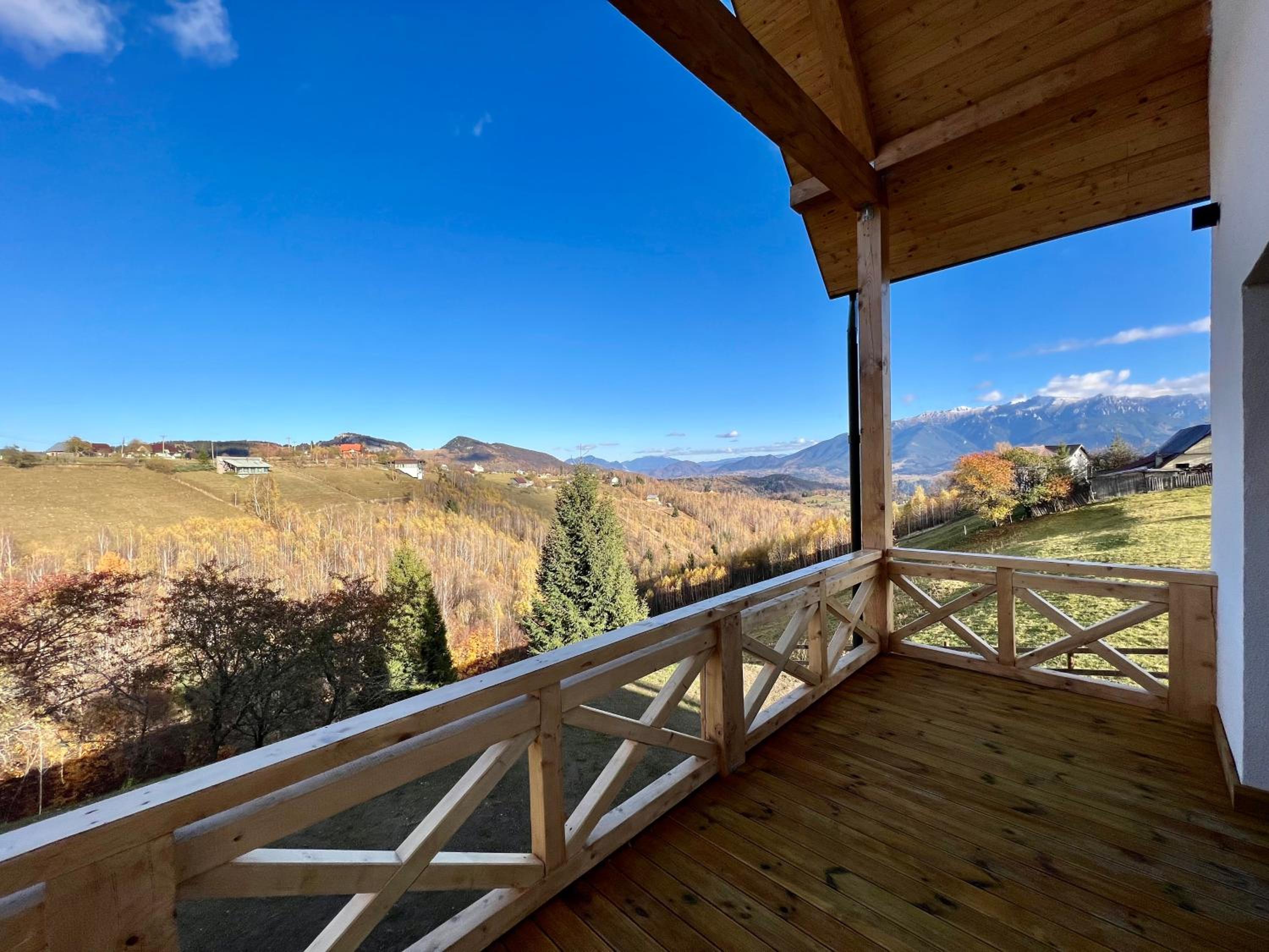 Casa Ido sat Pestera Moieciu view 5