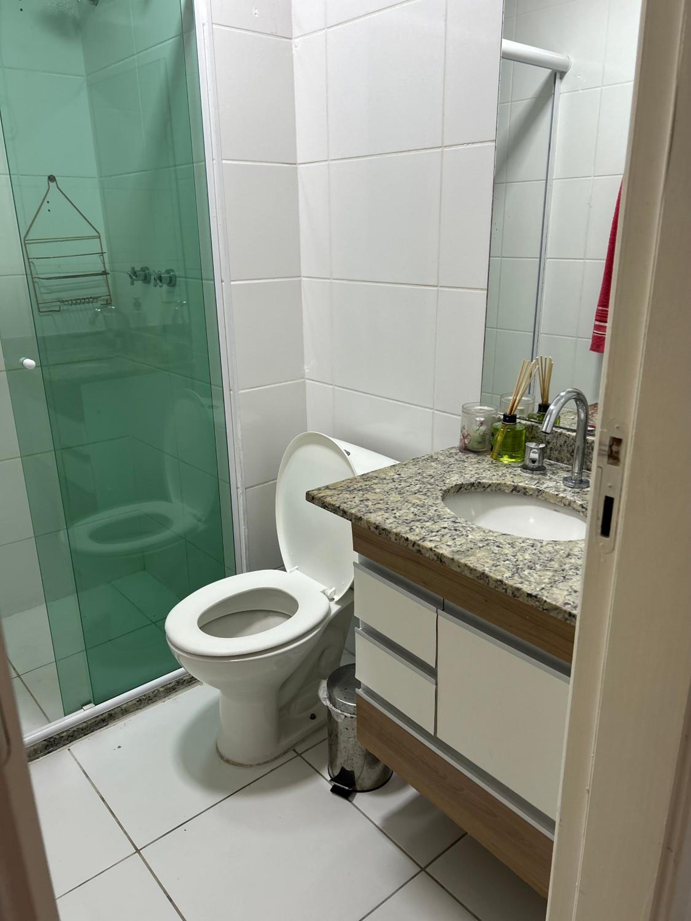 Apartamento Enseada Villa Di Fiori com piscina