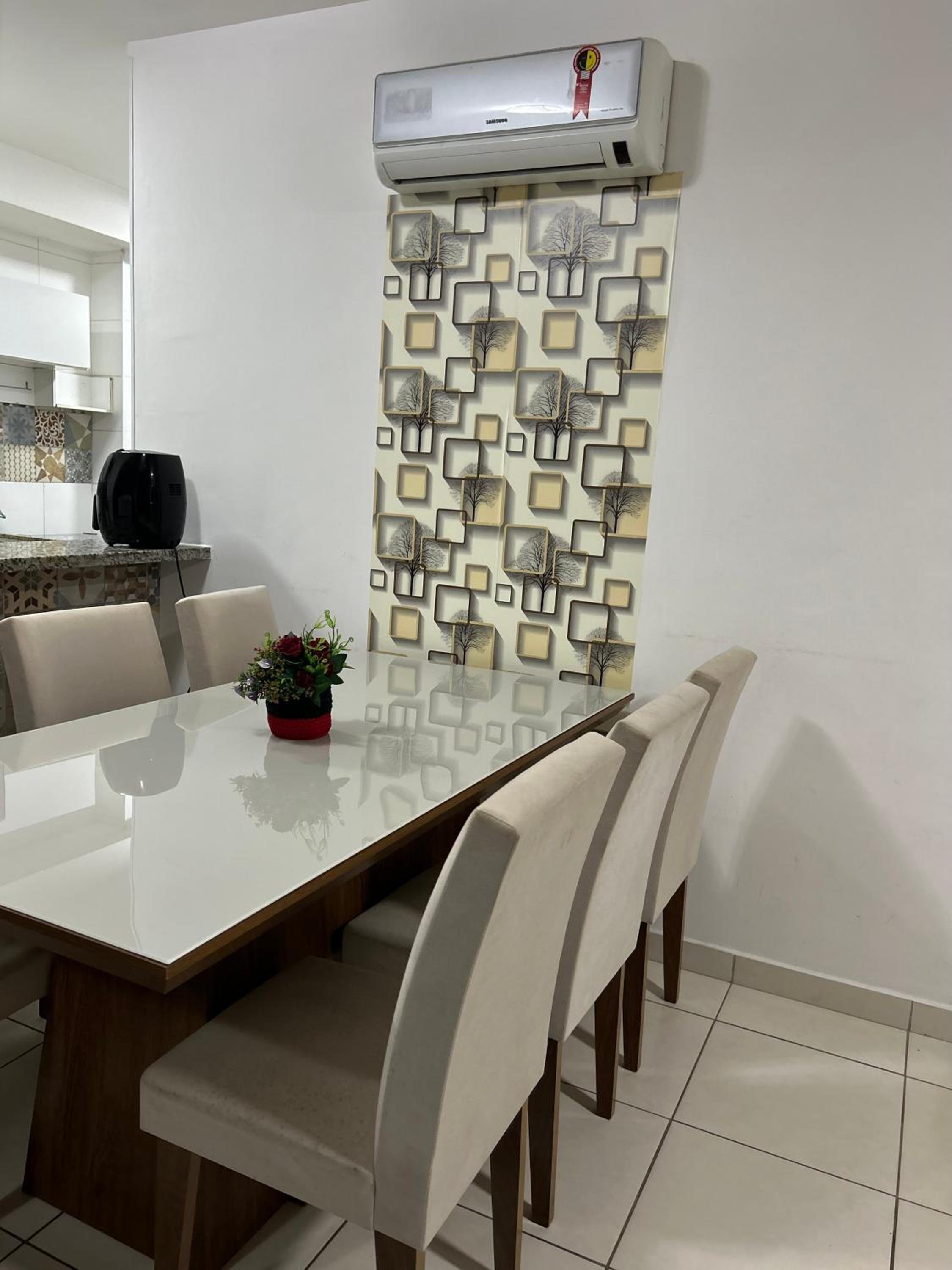 Apartamento Enseada Villa Di Fiori com piscina