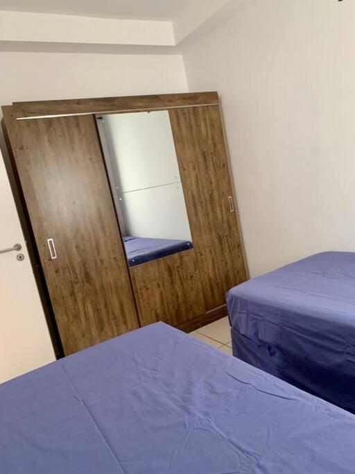 Apartamento Enseada Villa Di Fiori com piscina