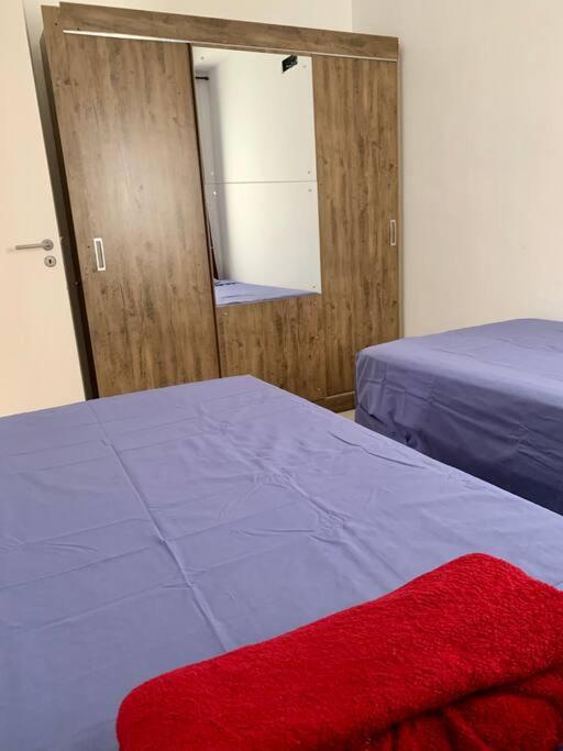 Apartamento Enseada Villa Di Fiori com piscina