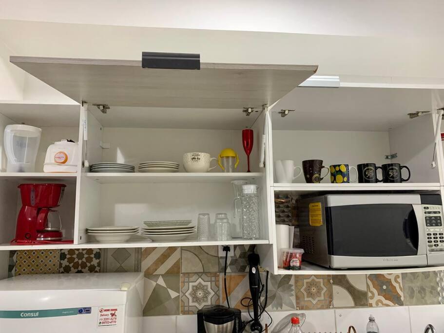 Apartamento Enseada Villa Di Fiori com piscina