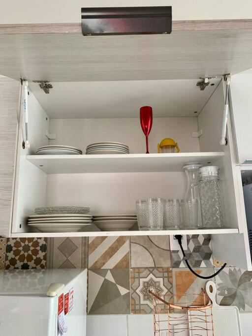 Apartamento Enseada Villa Di Fiori com piscina