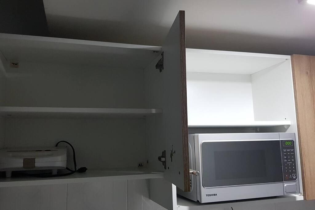 Amazing one bedroom apartment near the Airport !
