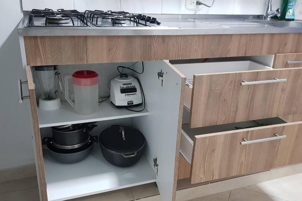 Amazing one bedroom apartment near the Airport !