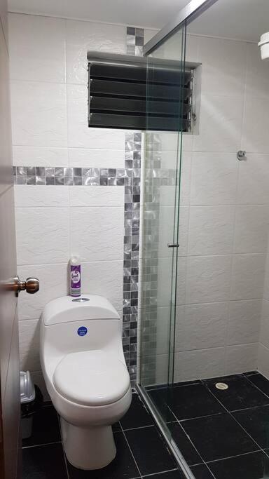 Amazing one bedroom apartment near the Airport !