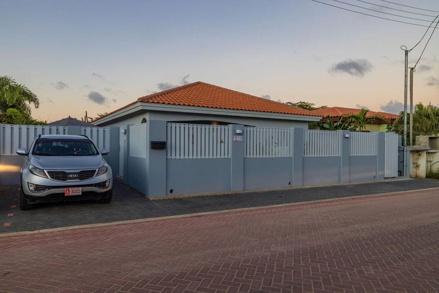 New modern 3BDR/2BA Private Pool