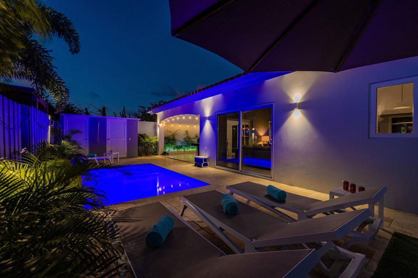 New modern 3BDR/2BA Private Pool