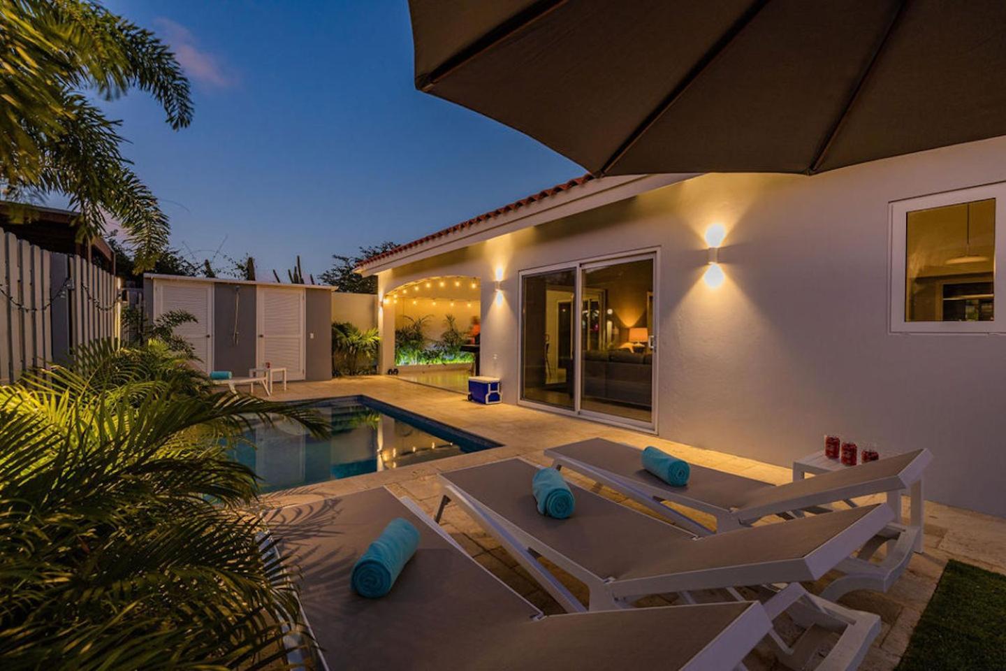 New modern 3BDR/2BA Private Pool