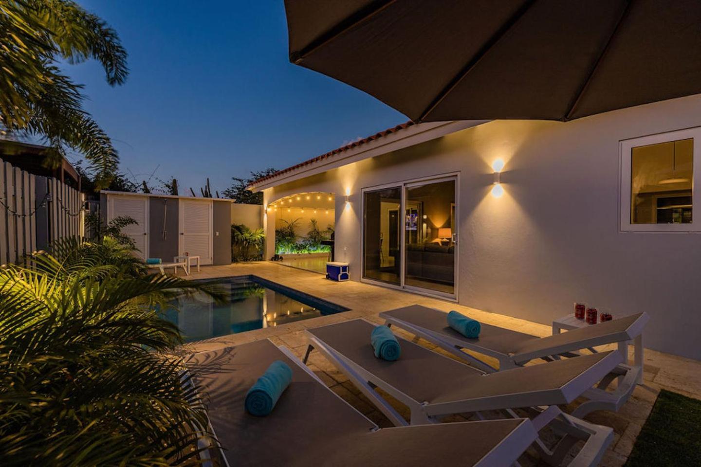 New modern 3BDR/2BA Private Pool