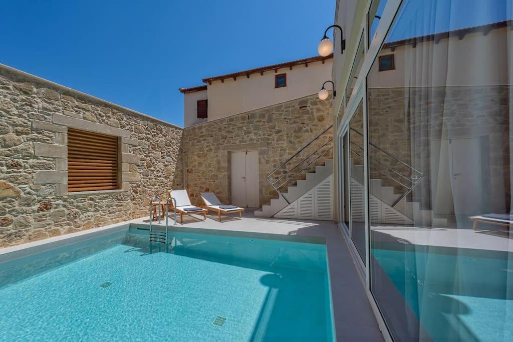 Hippocampo Waterfront Villa