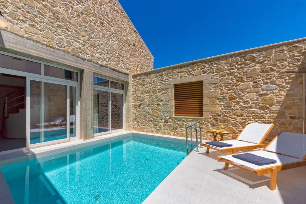 Hippocampo Waterfront Villa