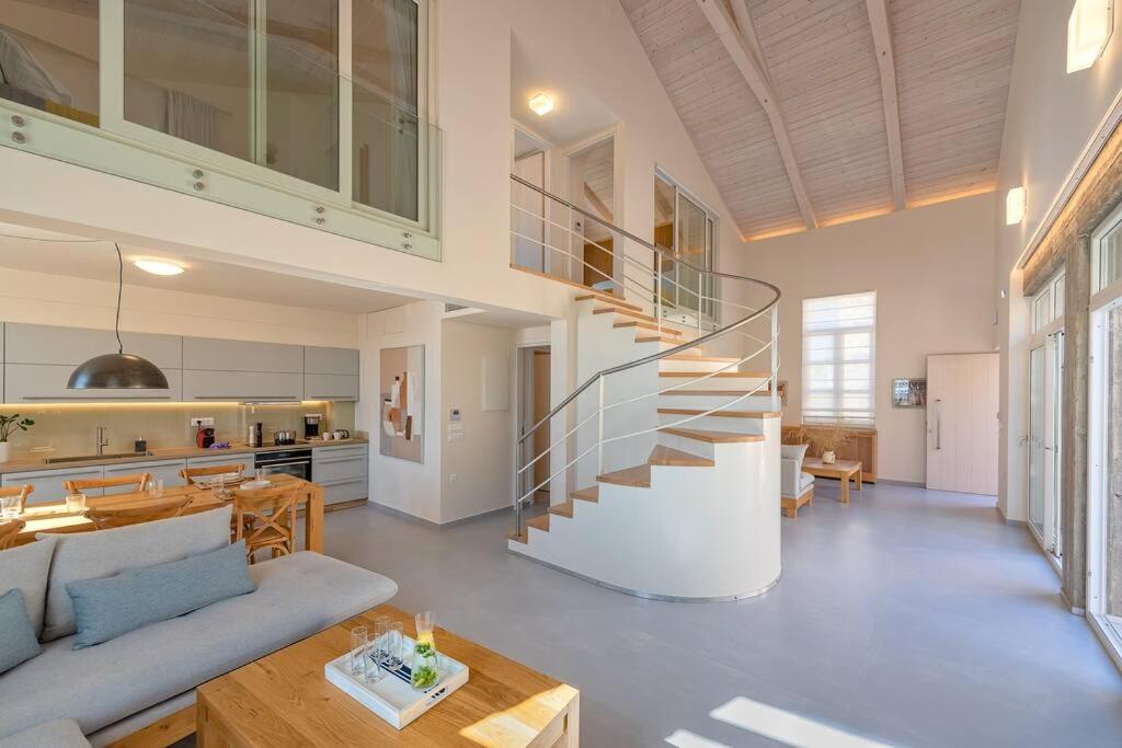 Hippocampo Waterfront Villa